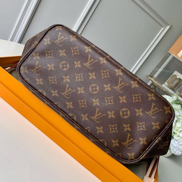 l0*is V*t0n neverfull mm