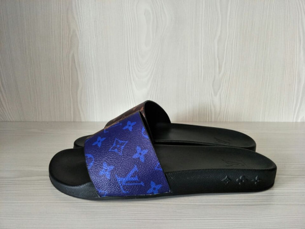 l0*is V*t0n slippers
