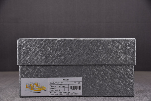 Pra*a sneaker