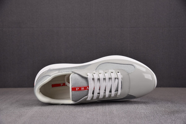 Pra*a sneaker