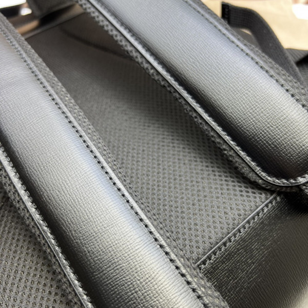 G*u*i backpack with interlocking g