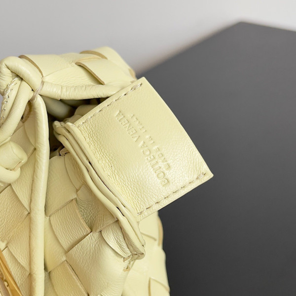 bo*te*ga Ve*ne*ta  mini sardine top handle bag