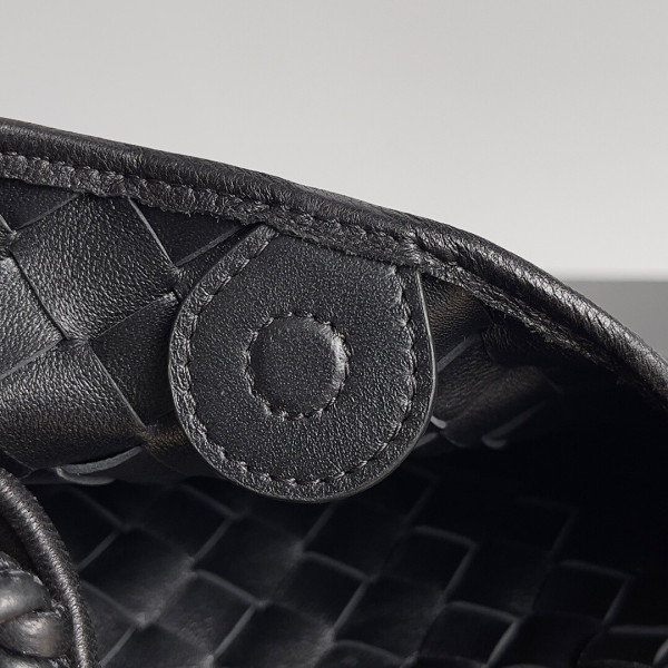 bo*te*ga Ve*ne*ta  mini sardine top handle bag