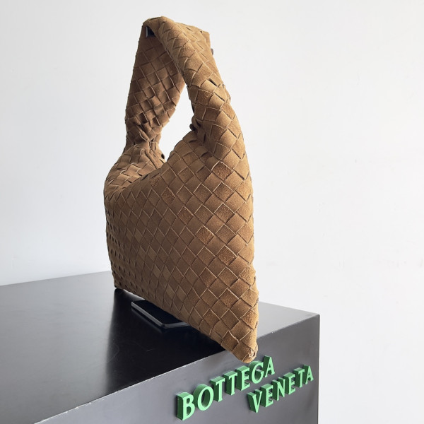 bo*te*ga Ve*ne*ta small hop