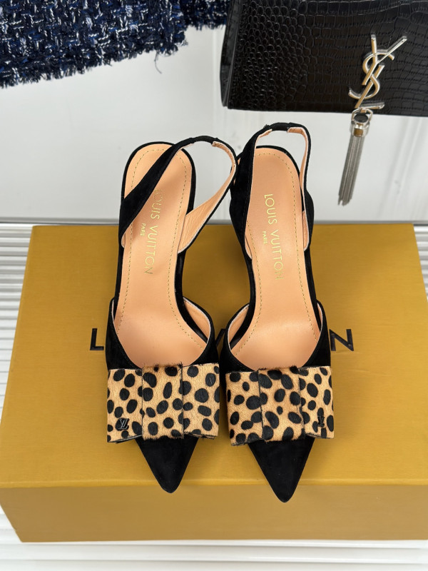 l0*is V*t0n heels