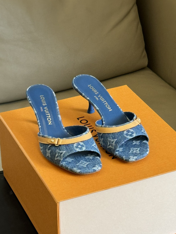 l0*is V*t0n heels sandals