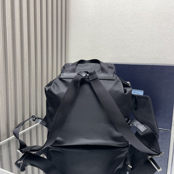 Pra*a re-nylon backpack-30*32*15cm