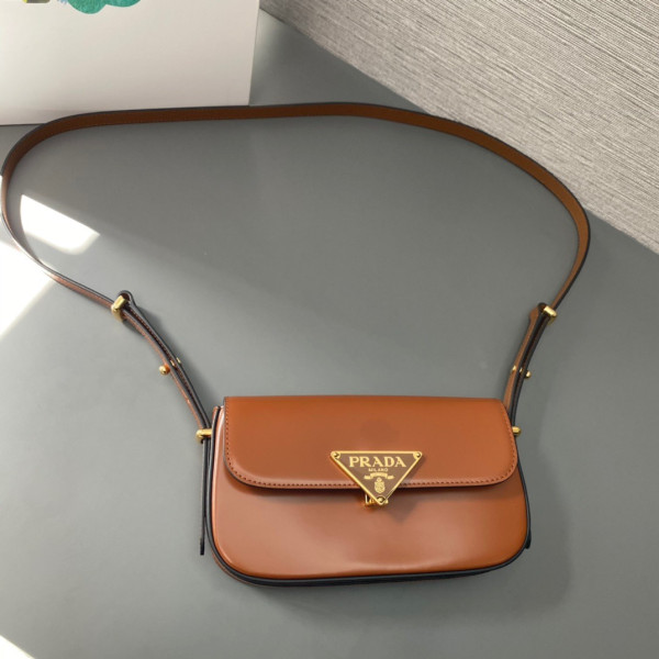 Pra*a patent bag-20.5*10.5*4cm