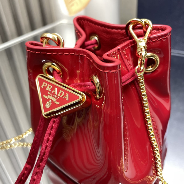 Pra*a shearling bucket bag-9-9-6cm