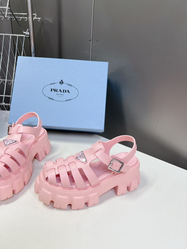 Pra*a sandals