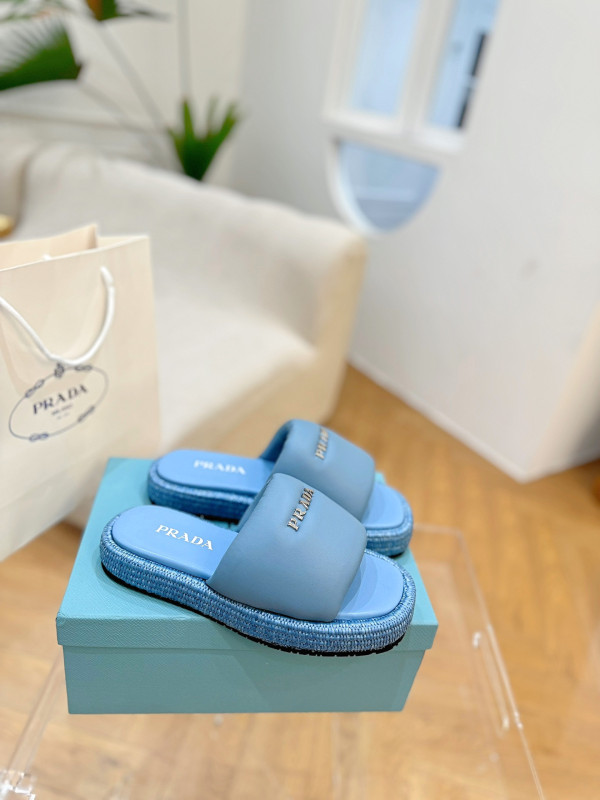 Pra*a sandals