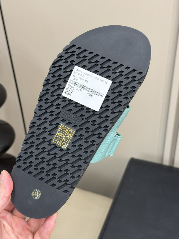 H**mes sandal