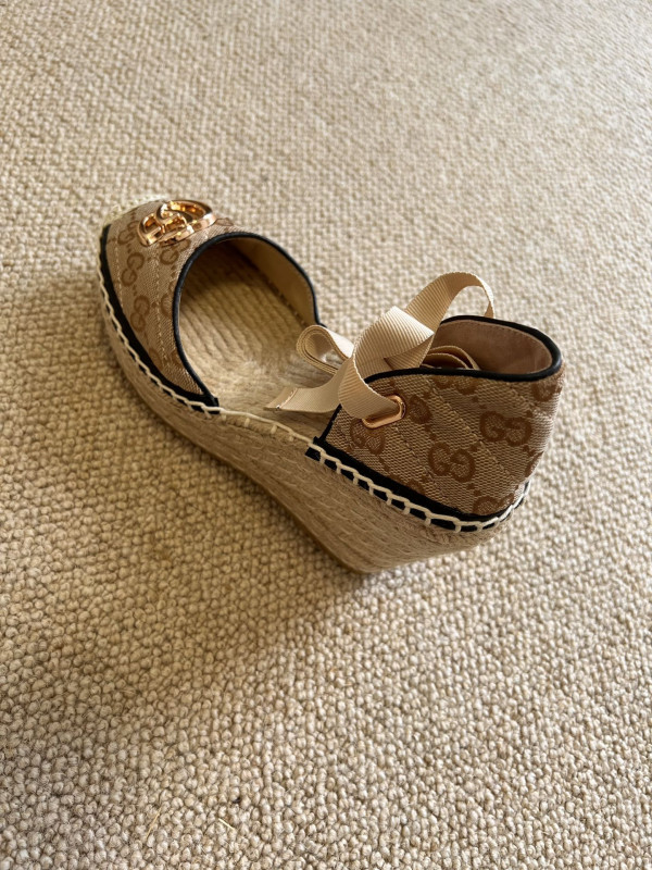 G*u*i leather platform espadrille