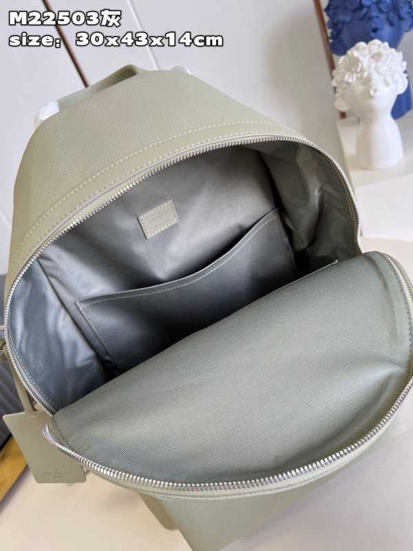 l0*is V*t0n takeoff backpack