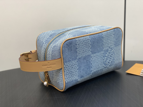 l0*is V*t0n locker dopp kit bag-23*13*12cm
