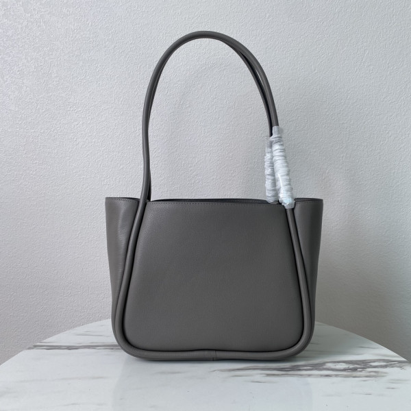 Pra*a medium leather handbag-25*18.5*12.5cm