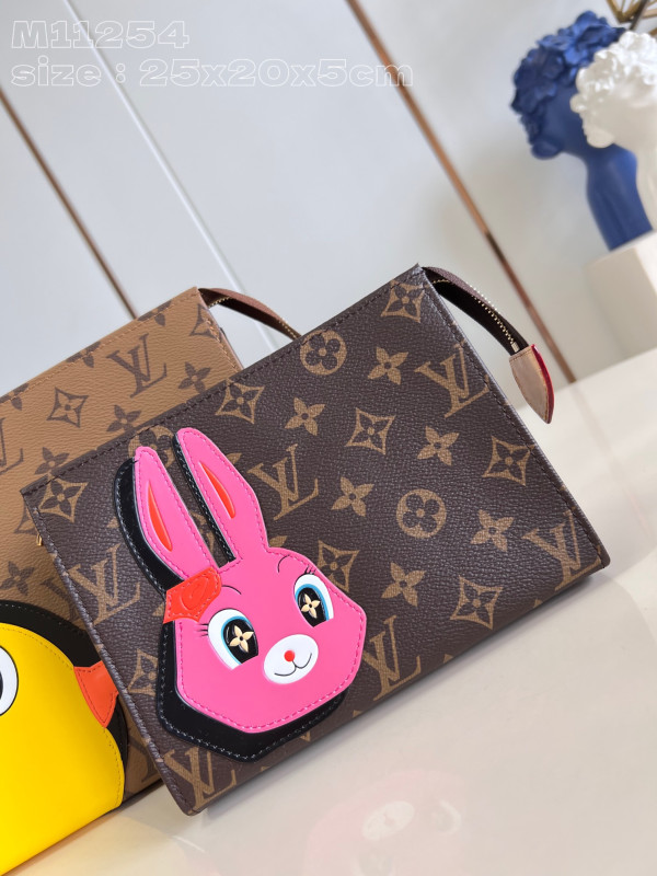 l0*is V*t0n trio toilet pouch-25*20*5.5cm