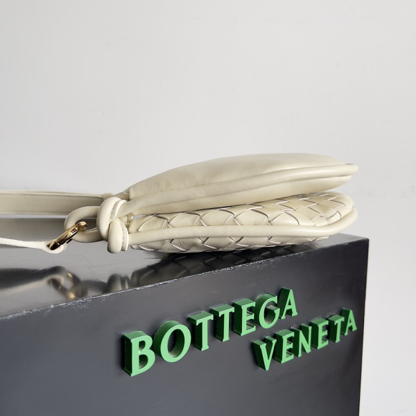 bo*te*ga Ve*ne*ta  gemelli messenger
