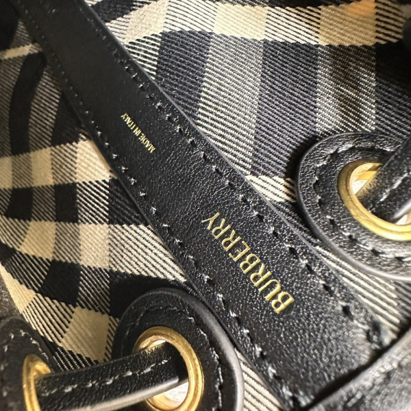 B**rry mini check drawstring pouch
