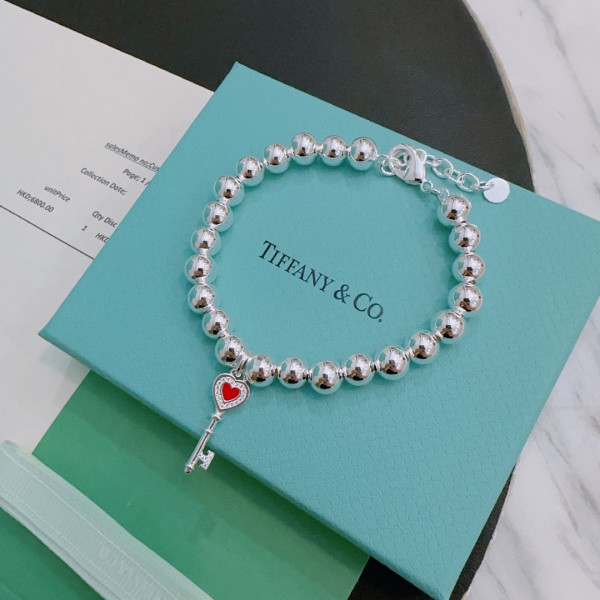 T*f*ny bracelet