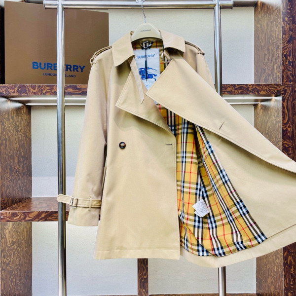 B**rry trench jacket