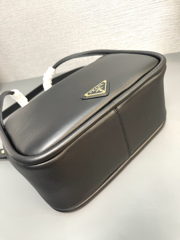 Pra*a darling leather handbag