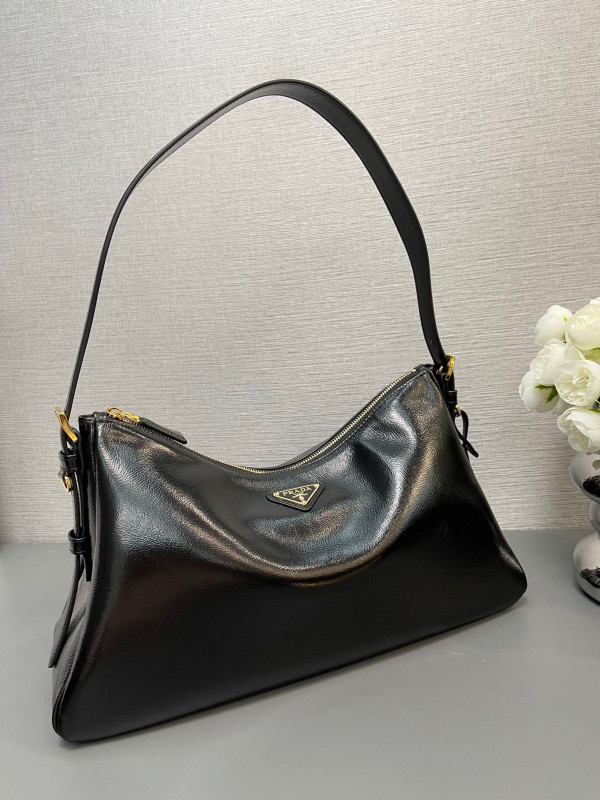 Pra*a aimée large shoulder bag