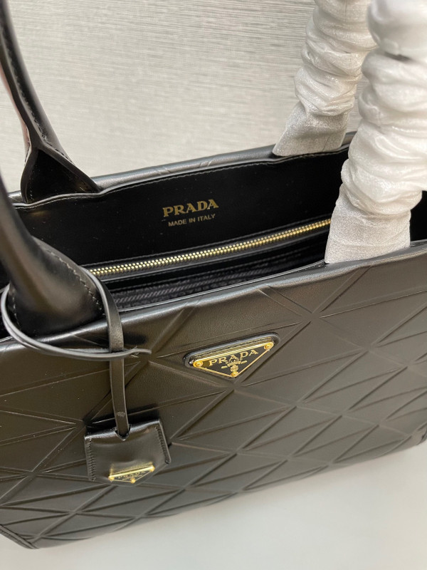 medium Pra*a symbole leather bag