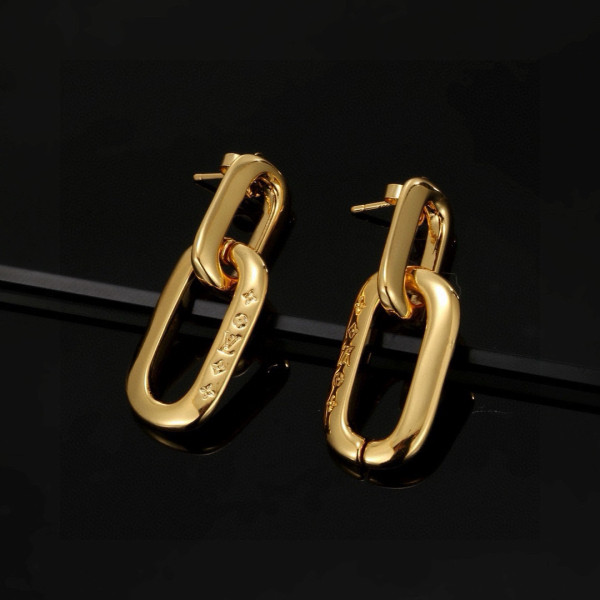 l0*is V*t0n earrings