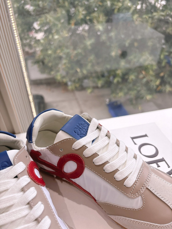 L0ew* ballet runner