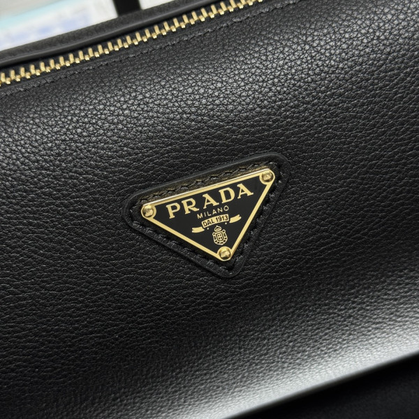 Pra*a leather pouch - 22*9*7.5cm