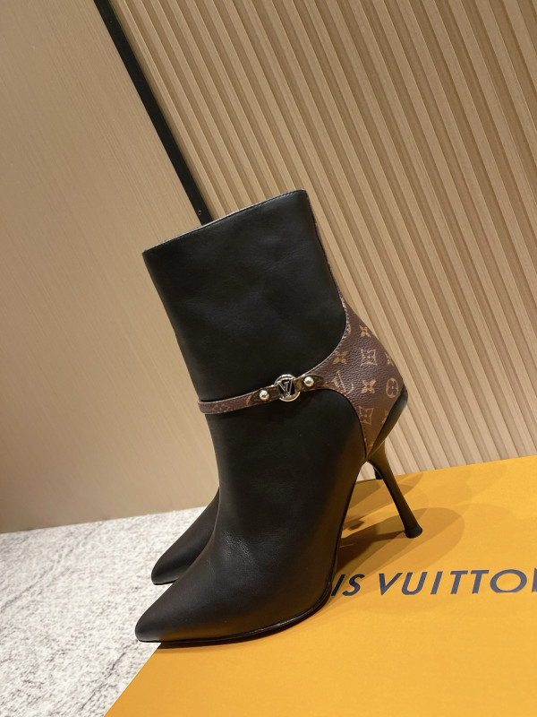 l0*is V*t0n boots