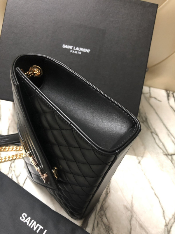Y*L envelope medium bag