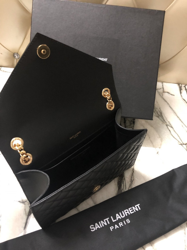 Y*L envelope medium bag