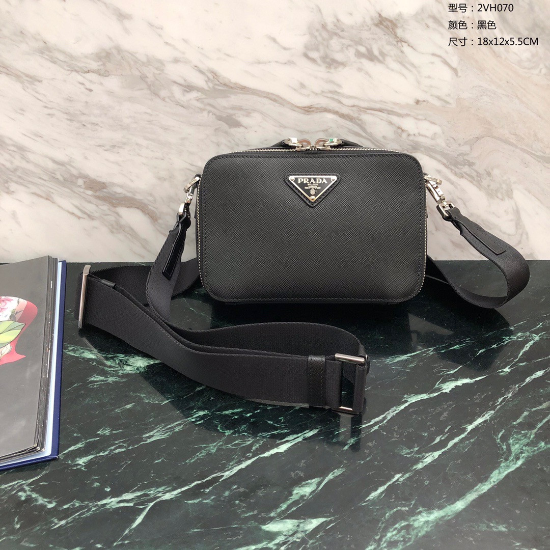 Pra*a brique bag