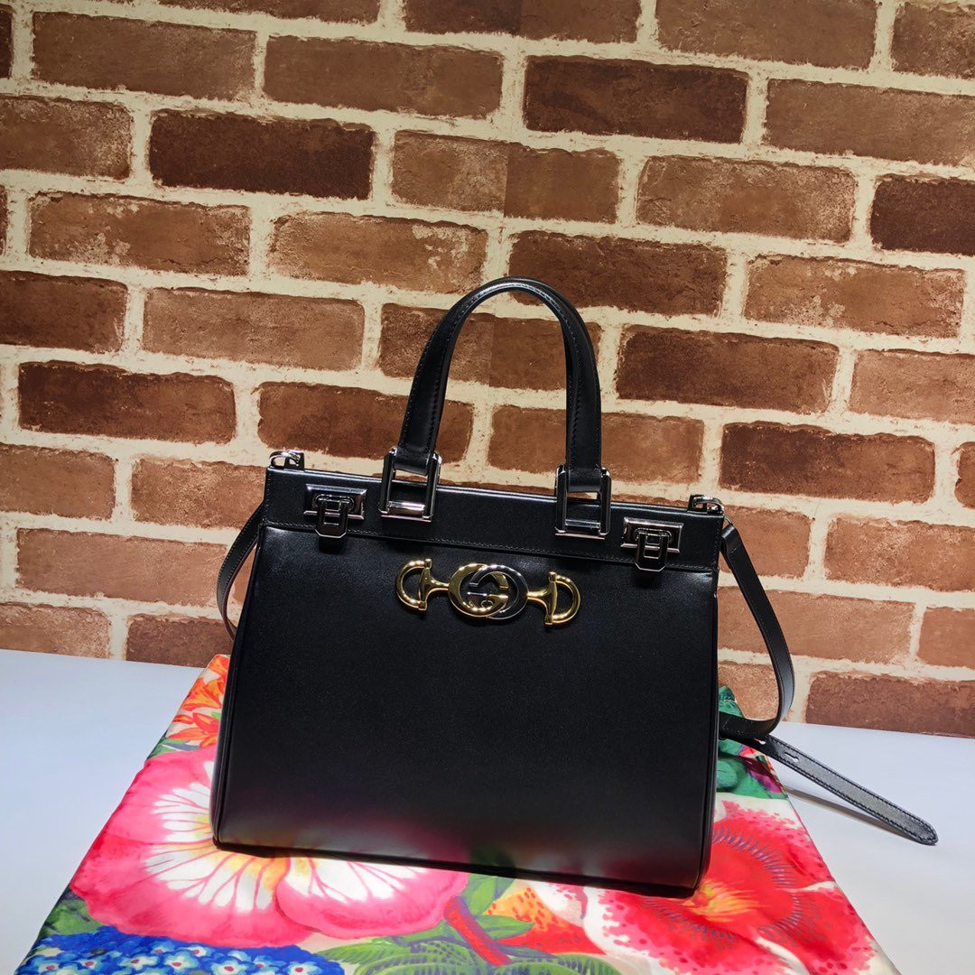 G*u*i zumi small top handle bag