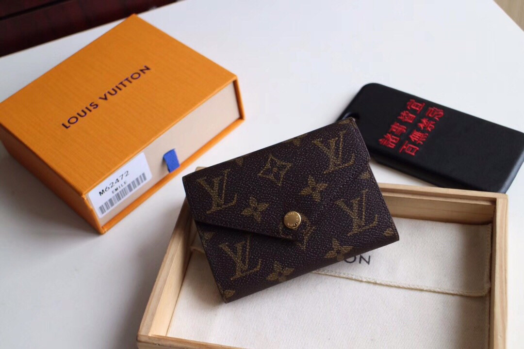 l0*is V*t0n victorine wallet