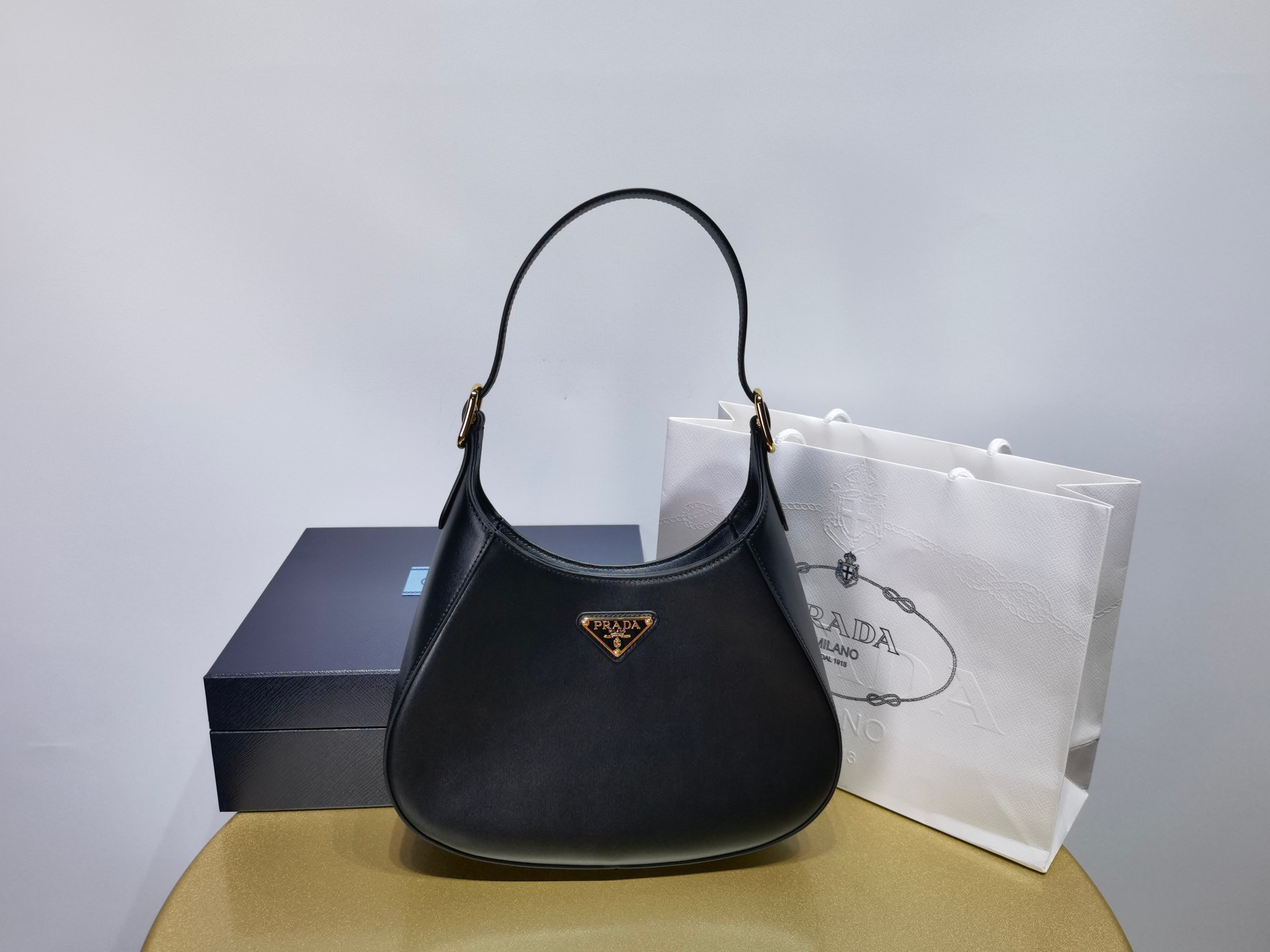 Pra*a leather shoulder bag