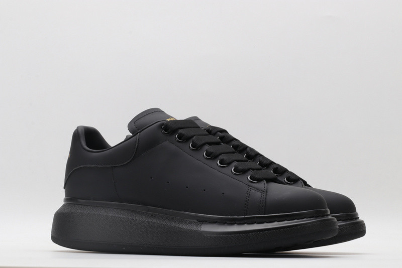 ale*d*r M*Q*en oversized sneaker