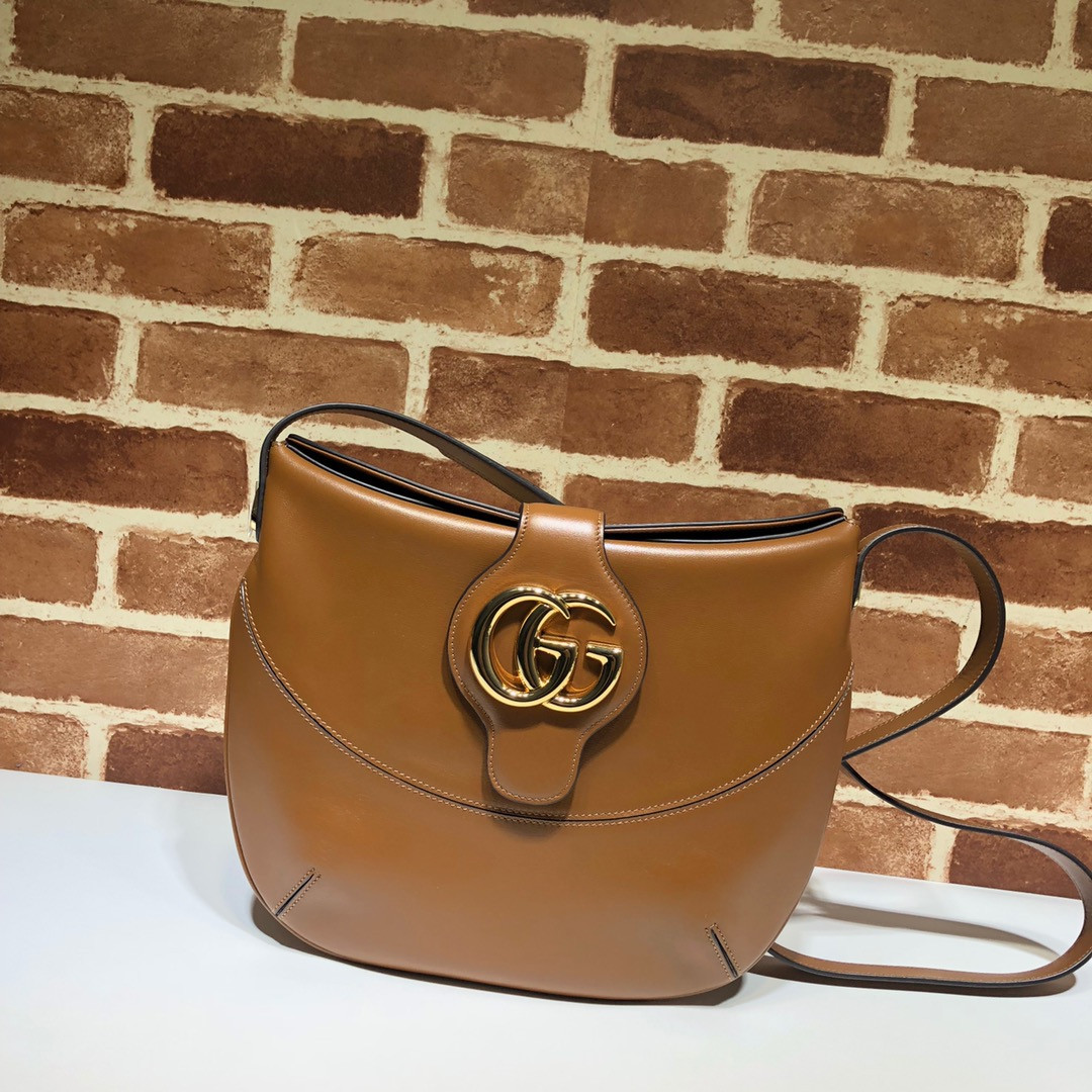G*u*i arli shoulder bag