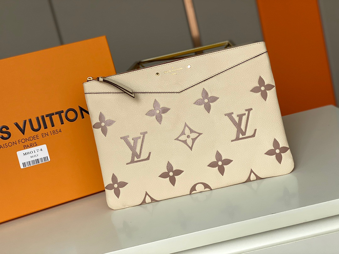 l0*is V*t0n daily pouch