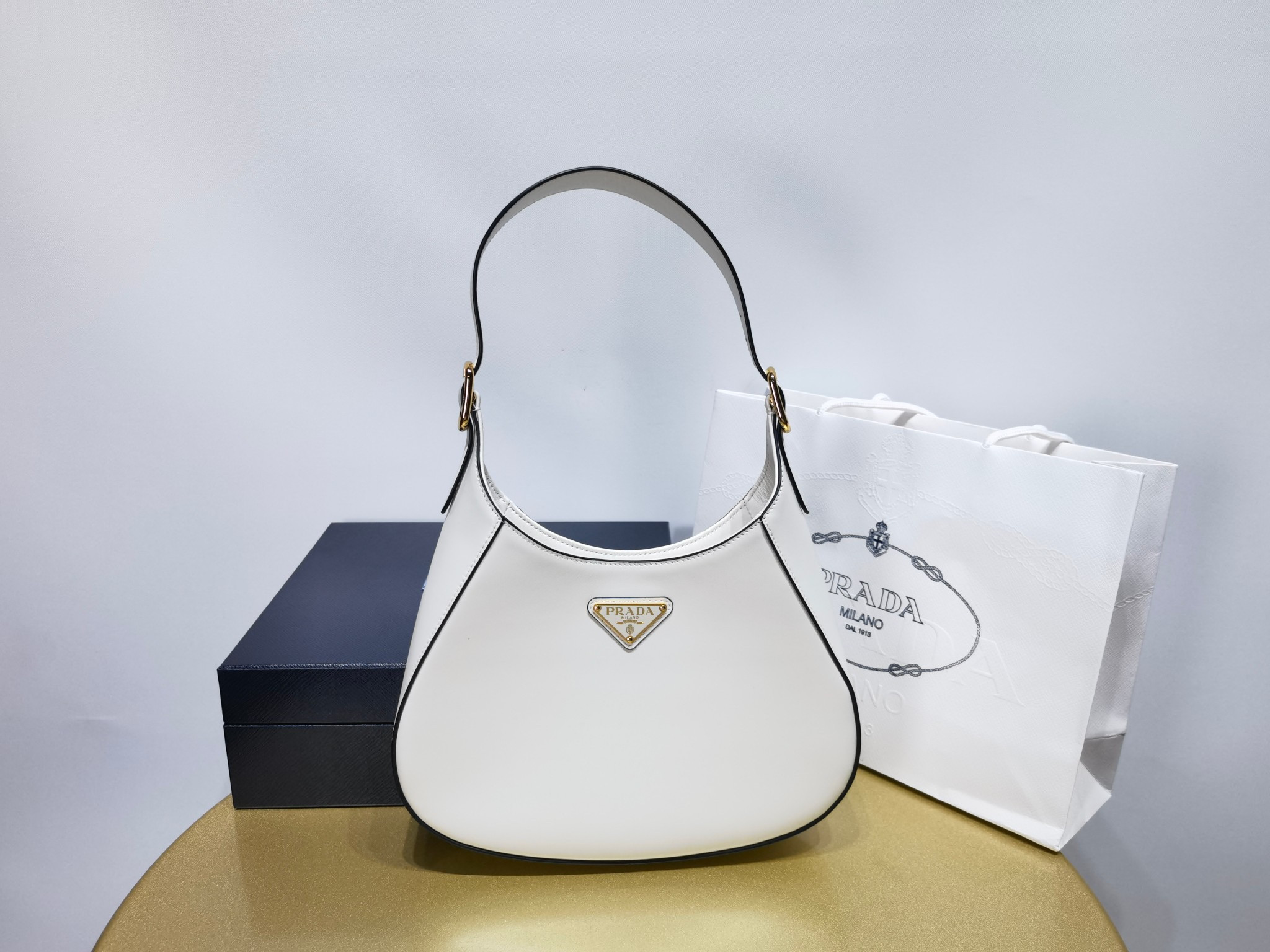 Pra*a leather shoulder bag