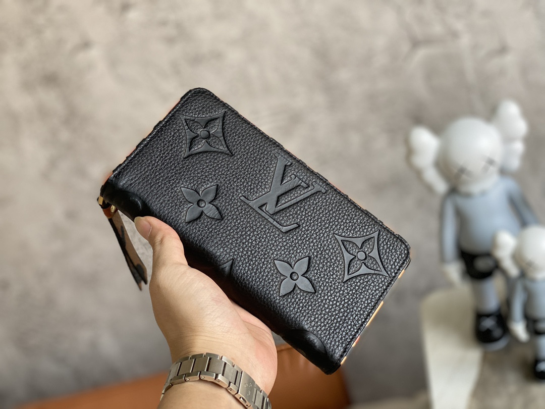 l0*is V*t0n zippy wallet