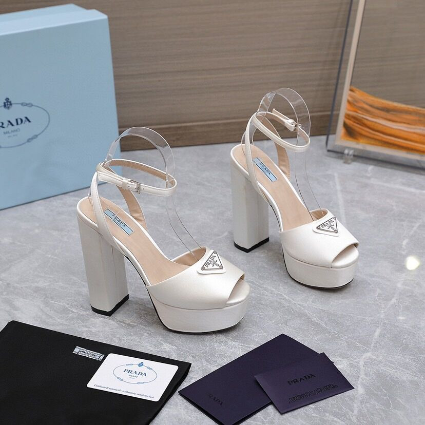 Pra*a patent leather platform sandals