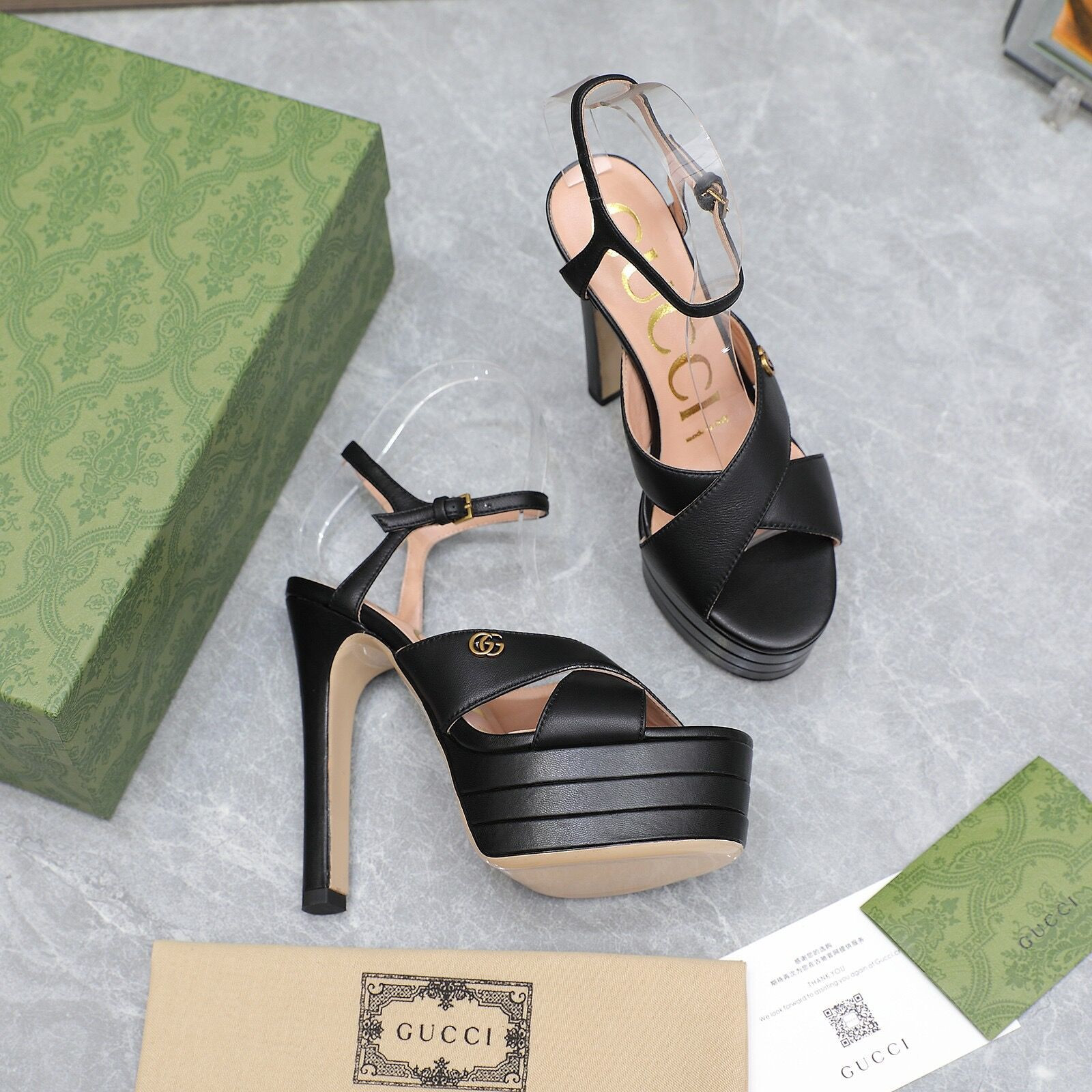 G*u*i women's platform sandal