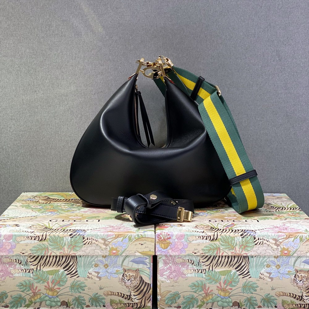 G*u*i attache large shoulder bag