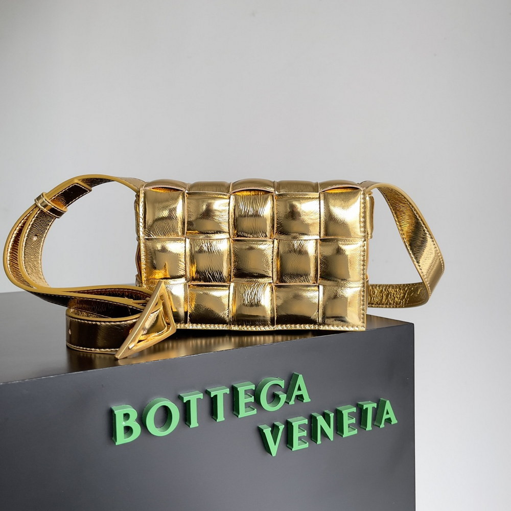 bo*te*ga Ve*ne*ta cassette