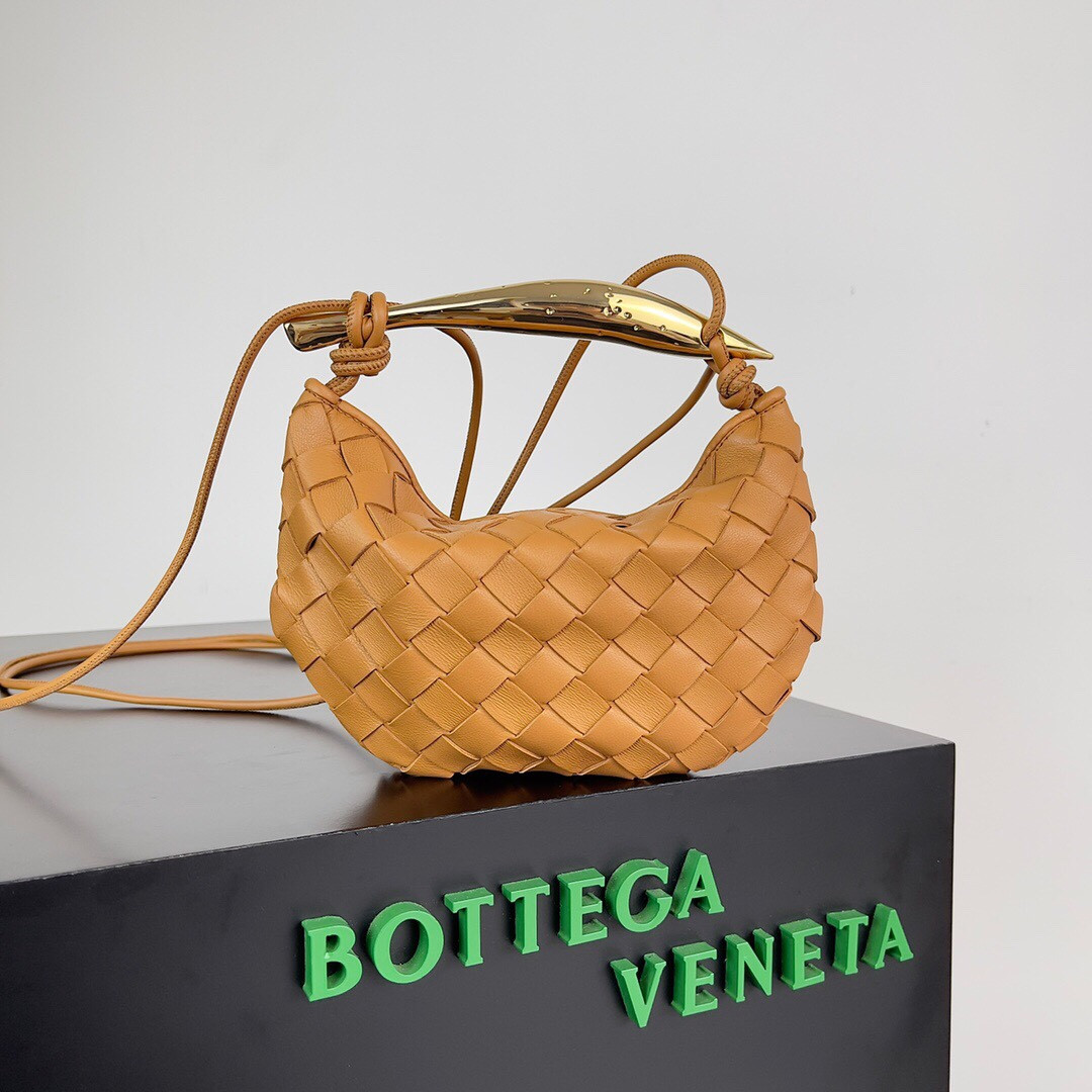 bo*te*ga Ve*ne*ta  mini sardine top handle bag