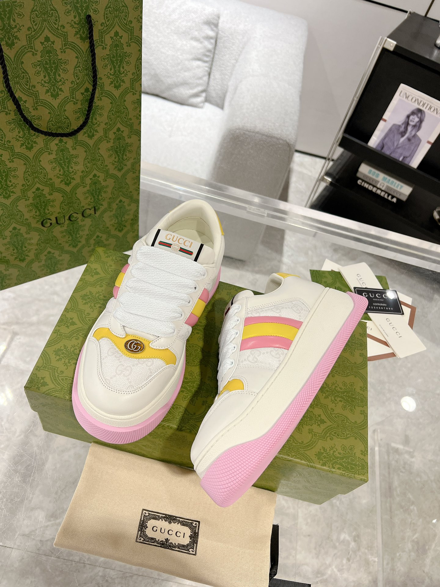 G*u*i sneaker