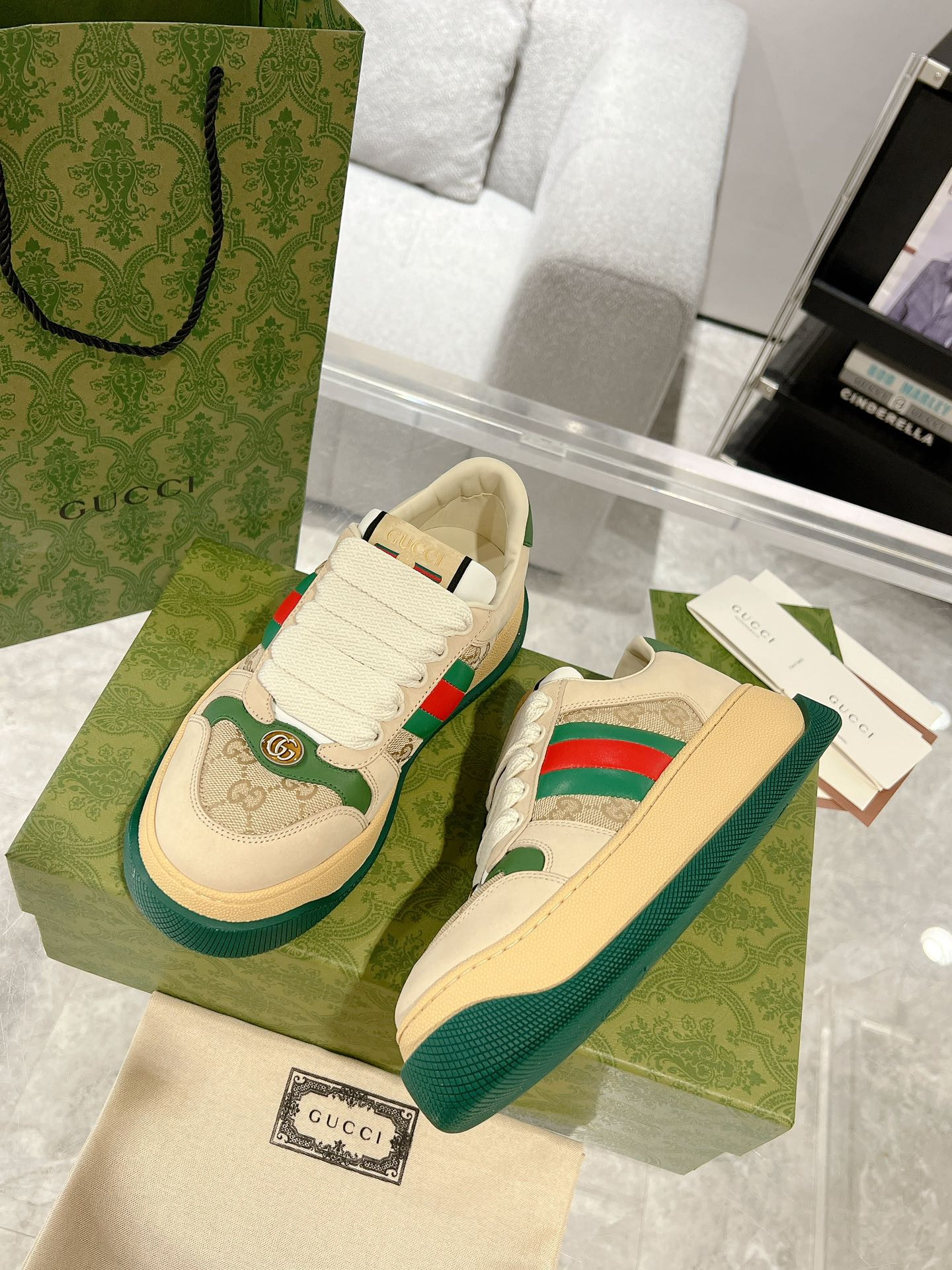 G*u*i sneaker